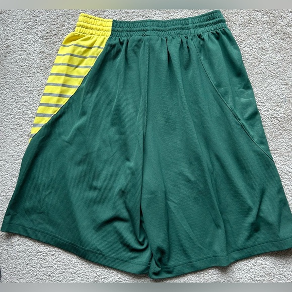 Nike Oregon Basketball Shorts Size S - Picture 4 of 6